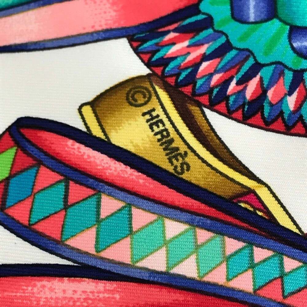 HERMES White Silk Scarf - Picture 3 of 12